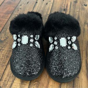 MICHAEL KORS Taj Slipper Embellished Glitter and Faux Fur Slide Sandal Size 6.